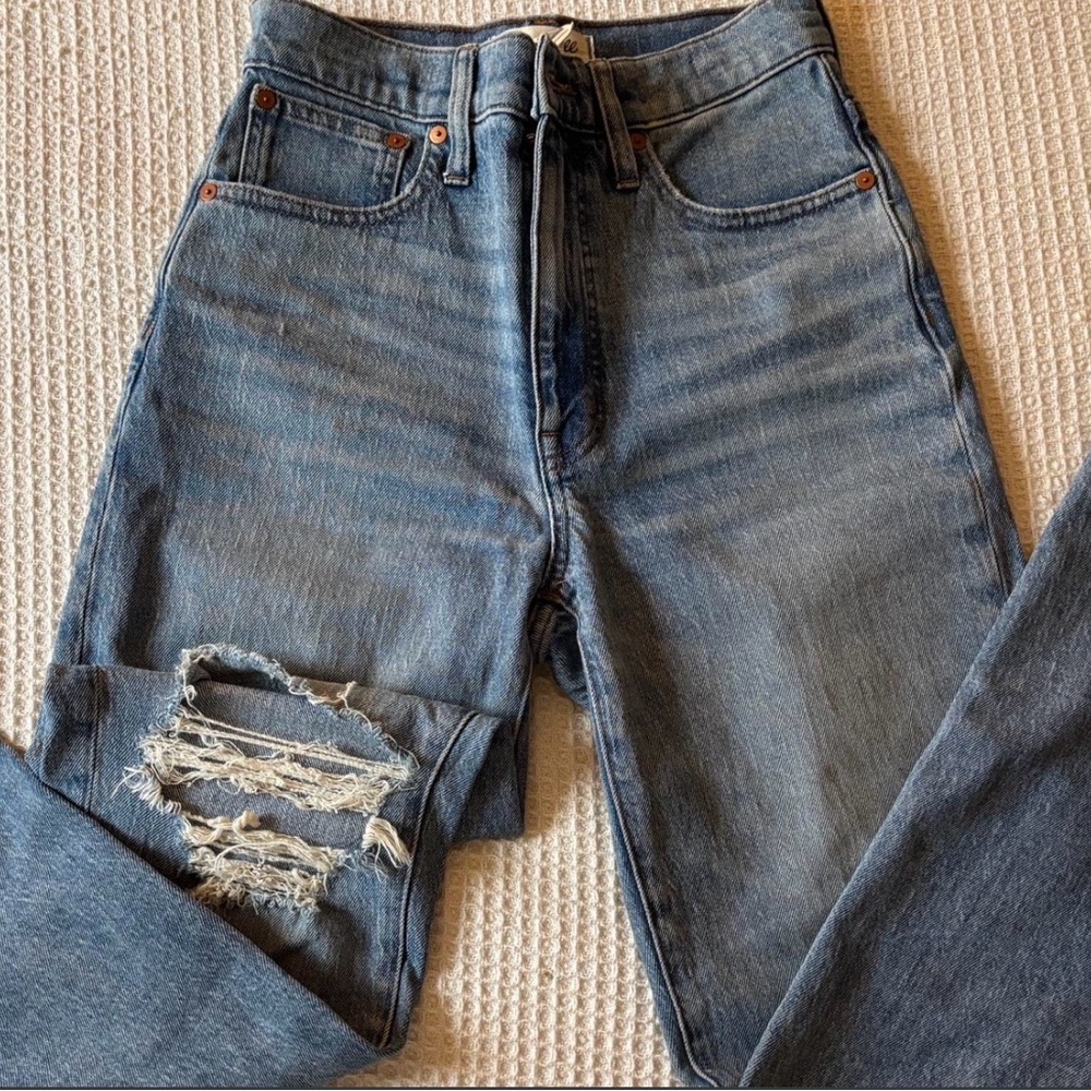Madewell High-Rise Distressed Straight-Leg Jeans Blue